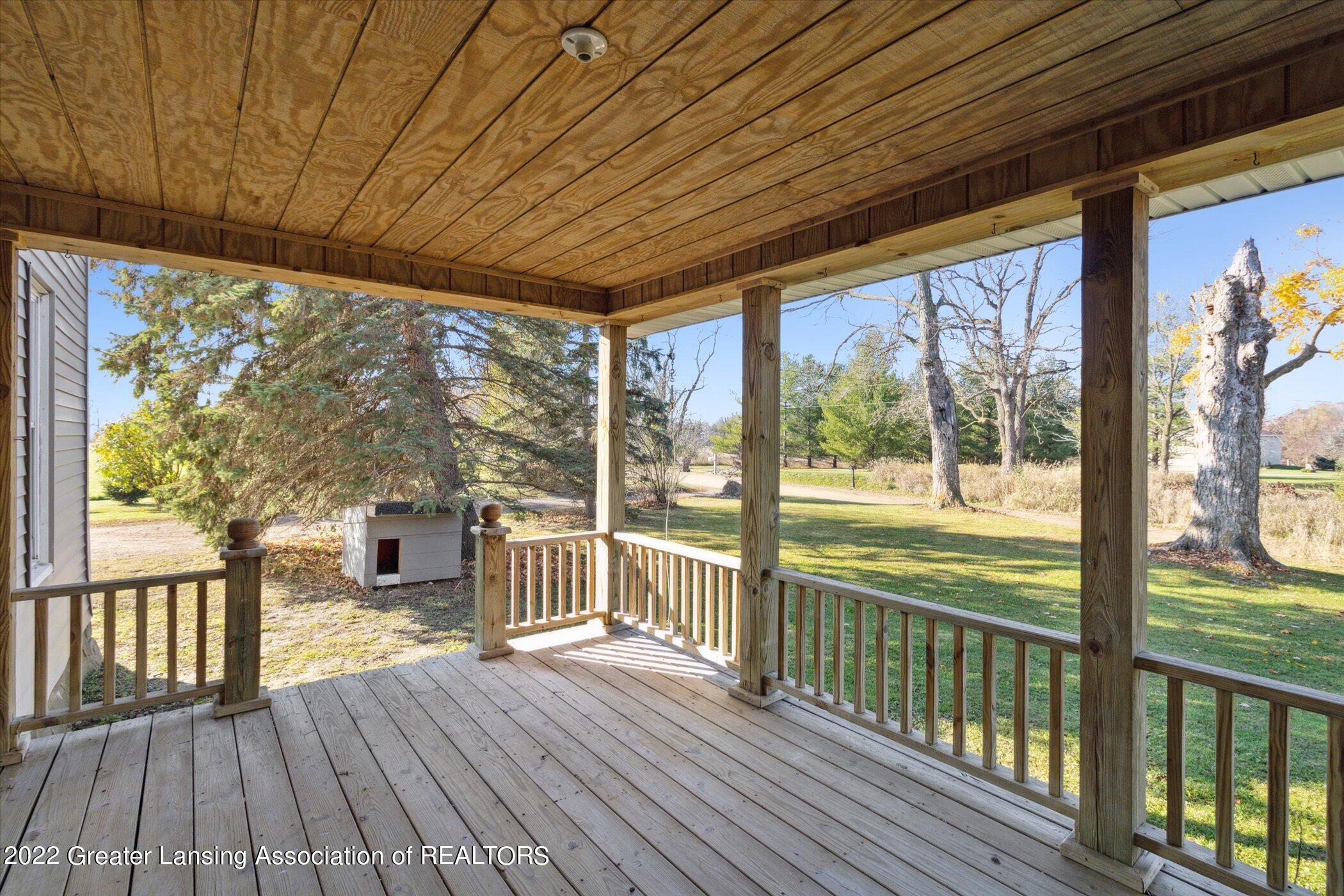 3227 Putnam Road Ovid, MI 48866 - Photo 6 of 64 06-Putnam-Rd-Laingsburg-MI-48848-WindowS