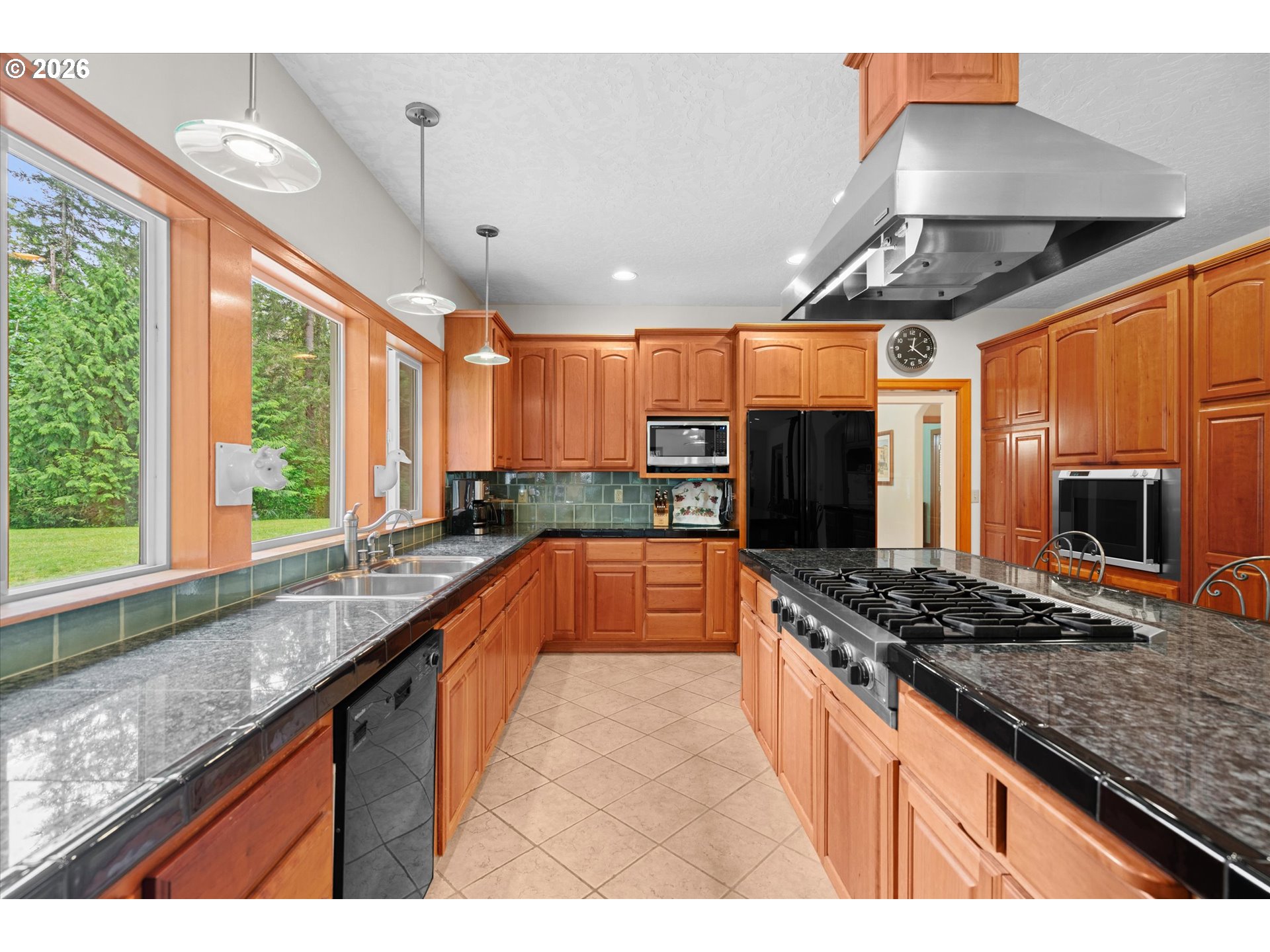 19209 South Ridge Road Oregon City, OR 97045 - Photo 10 of 45 Kitchen