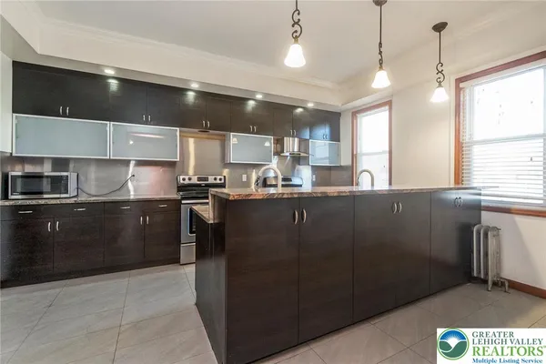 $450,000 | 768 Washington Street, Easton, PA 18042