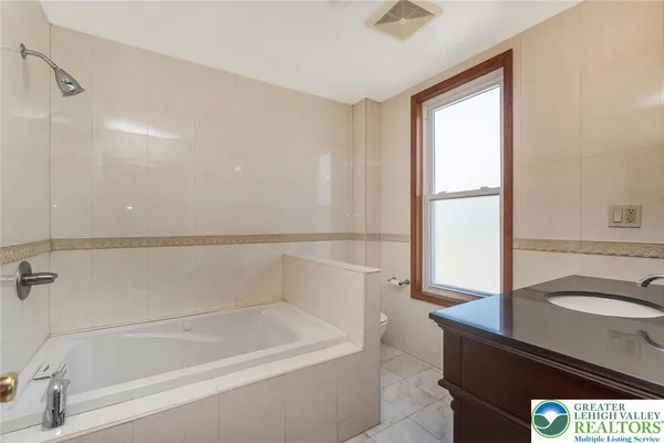 $450,000 | 768 Washington Street, Easton, PA 18042
