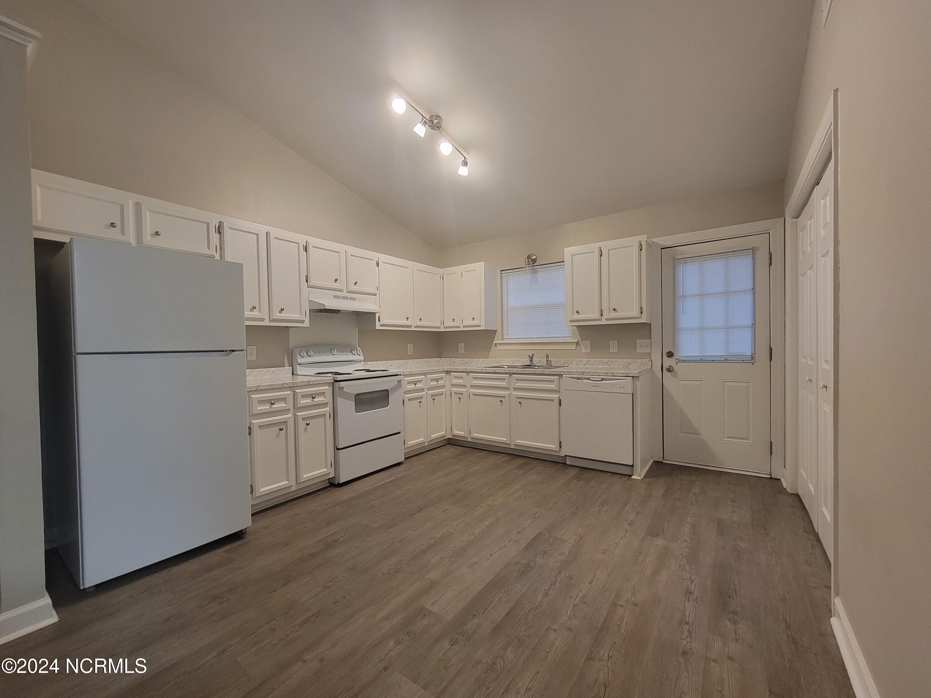4097 Northeast College Street Ayden, NC 28513 - Photo 6 of 17 20241024_182413