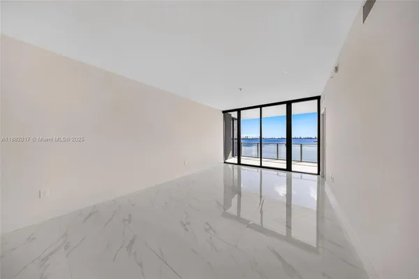 $8,200 | 700 Northeast 24th Street, Unit 502, Miami, FL 33137