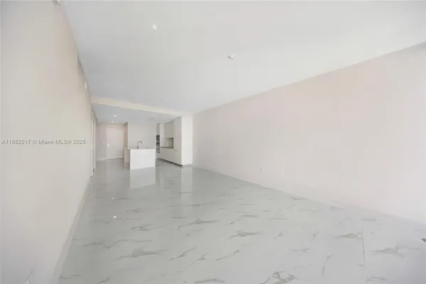 $8,200 | 700 Northeast 24th Street, Unit 502, Miami, FL 33137