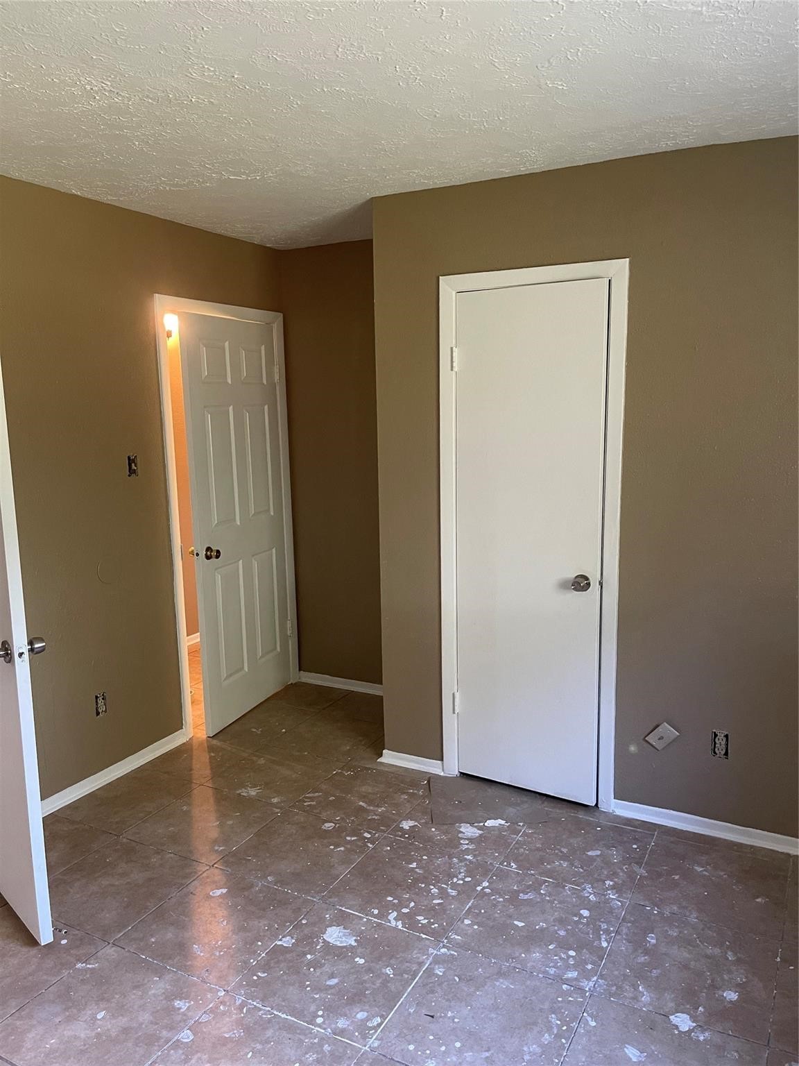 4923 Hickorygate Drive Spring, TX 77373 - Photo 6 of 7 an empty room with closet area