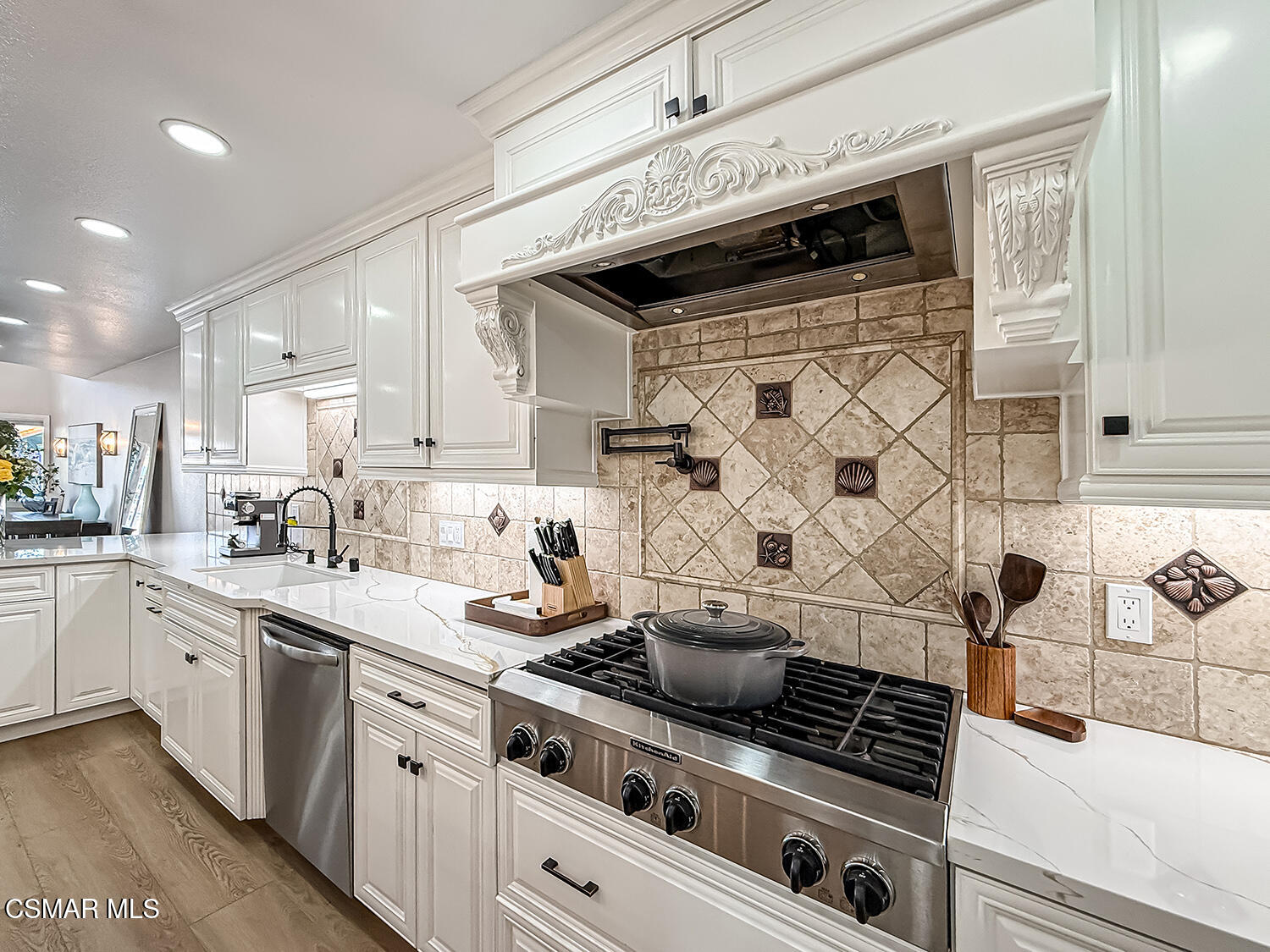 2014 Peninsula Road Oxnard, CA 93035 - Photo 29 of 98 cKitchen6