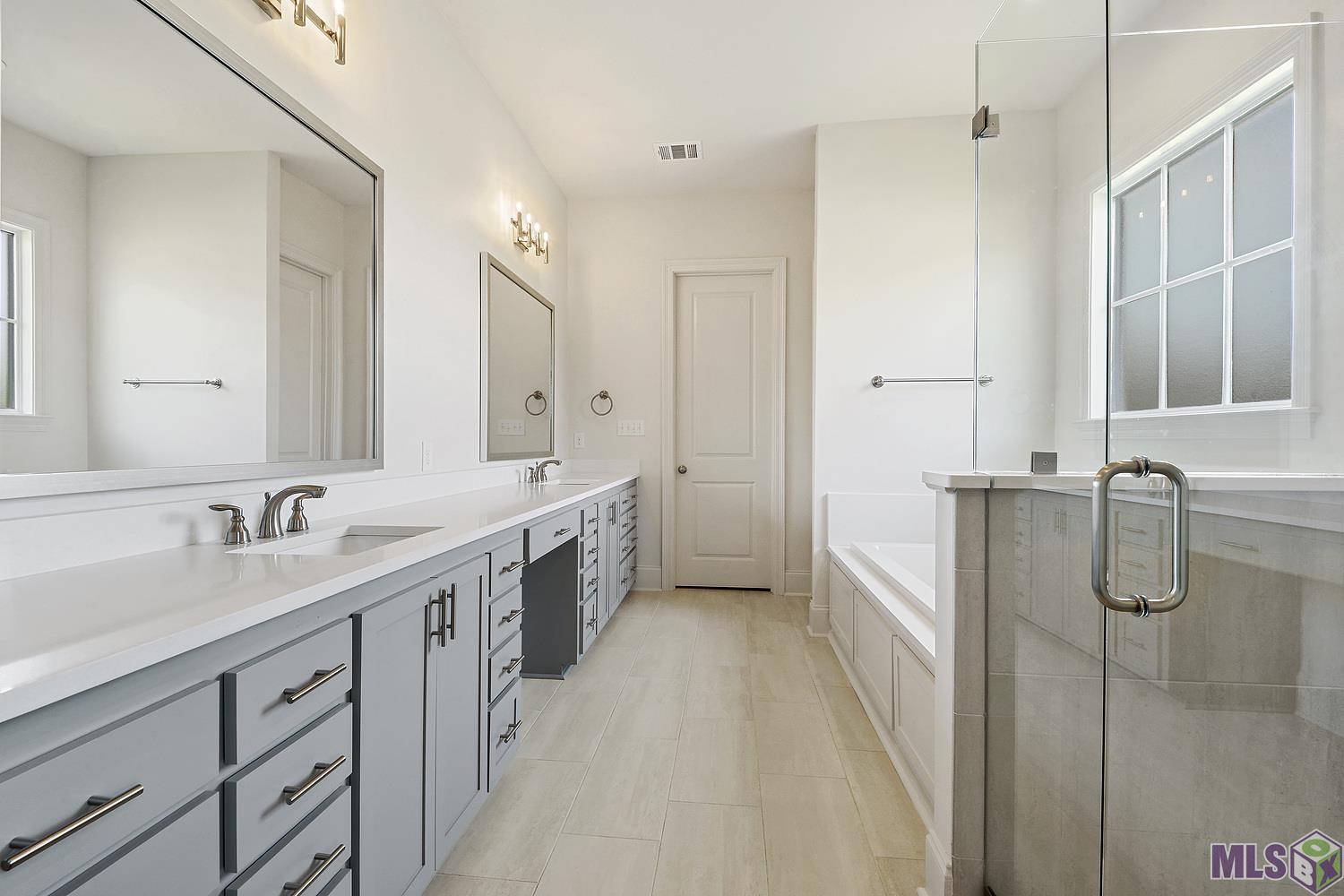 5324 Rue Des Jardin Baton Rouge, LA 70808 - Photo 9 of 25