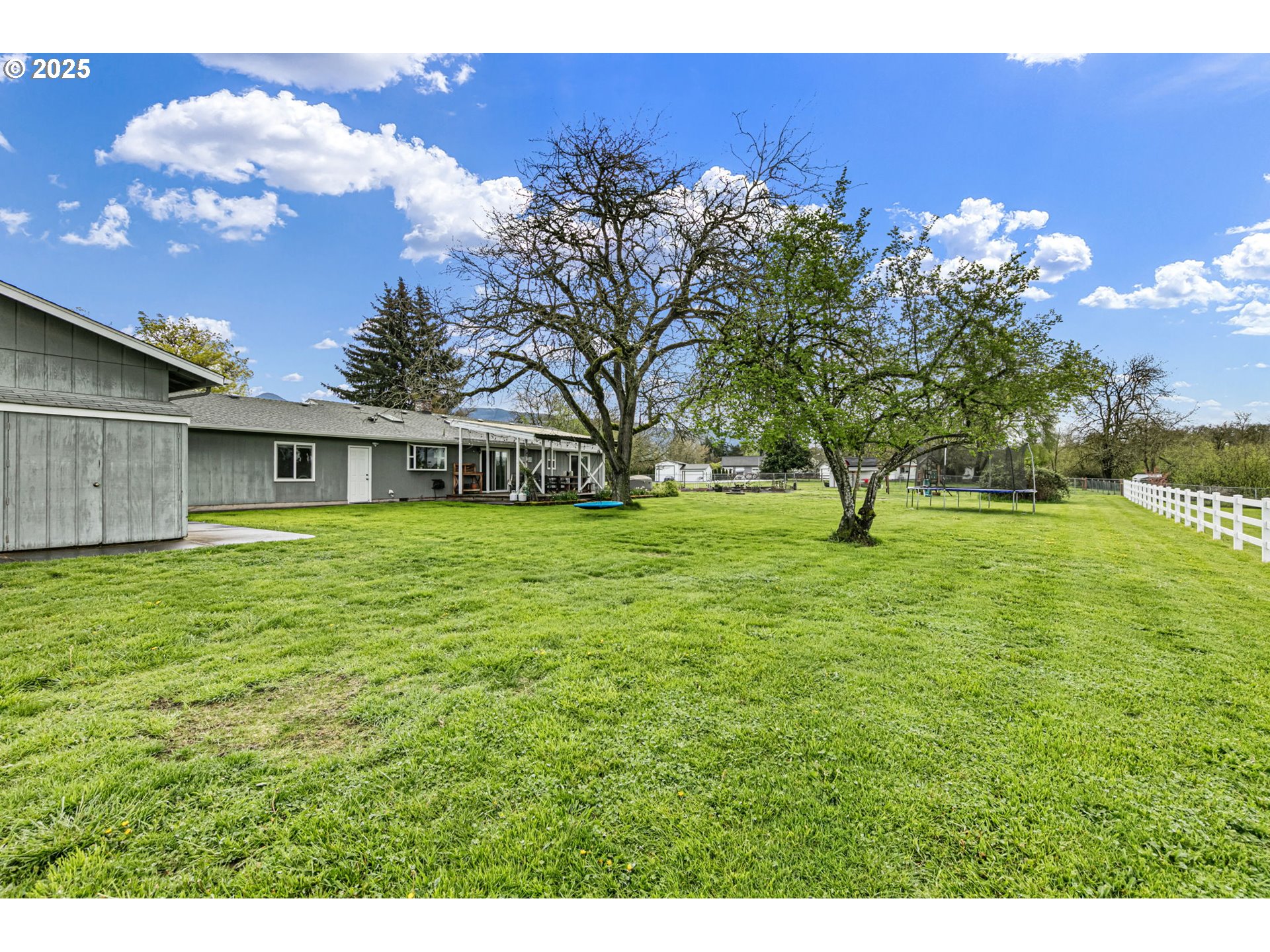 20996 Filbert Road Harrisburg, OR 97446 - Photo 40 of 47 Gallery Image 40