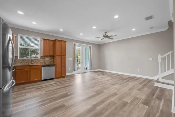 $325,000 | 16858 Dorman Road, Lithia, FL 33547