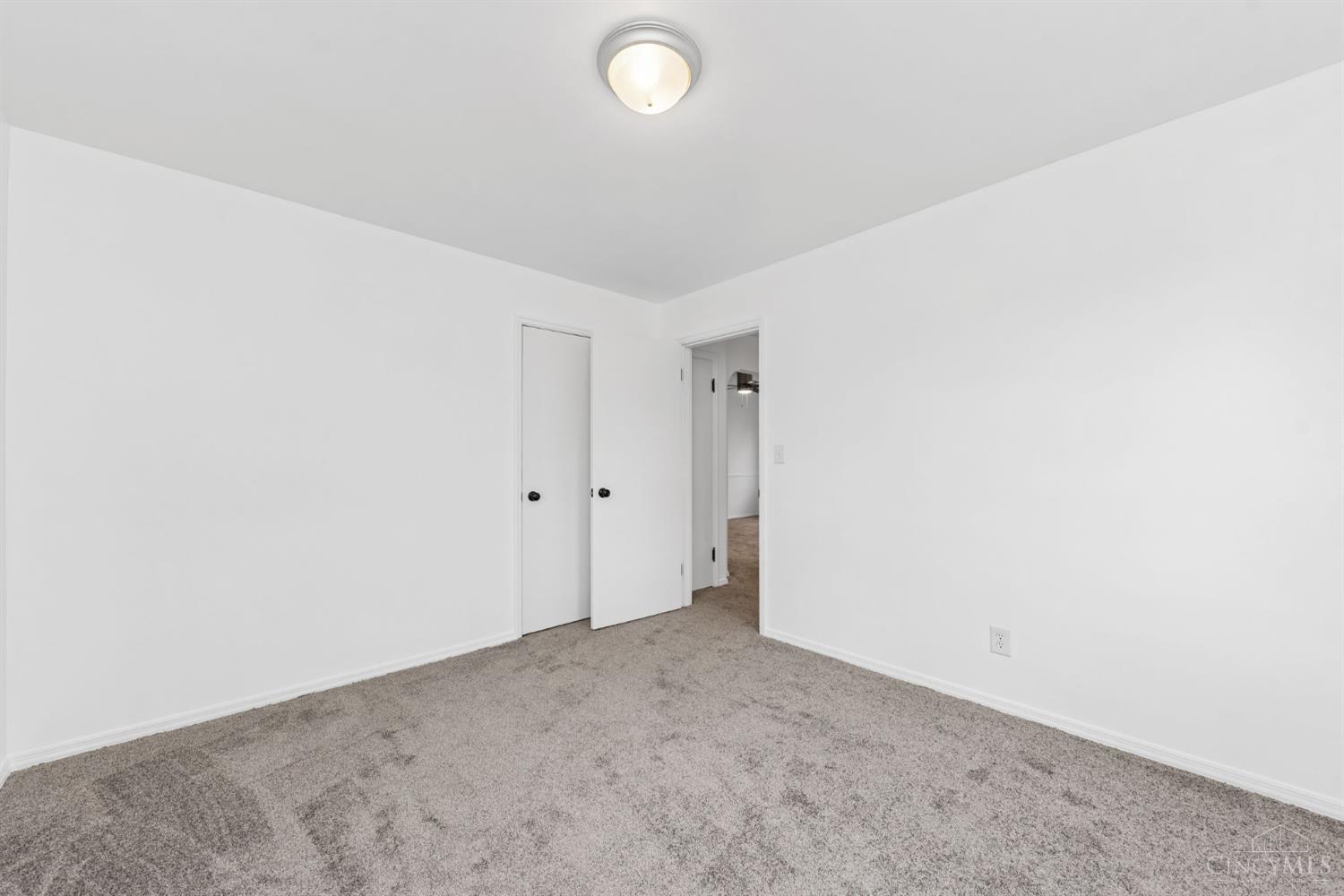 478 Roney Lane Cincinnati, OH 45244 - Photo 13 of 31 Gallery Image 13
