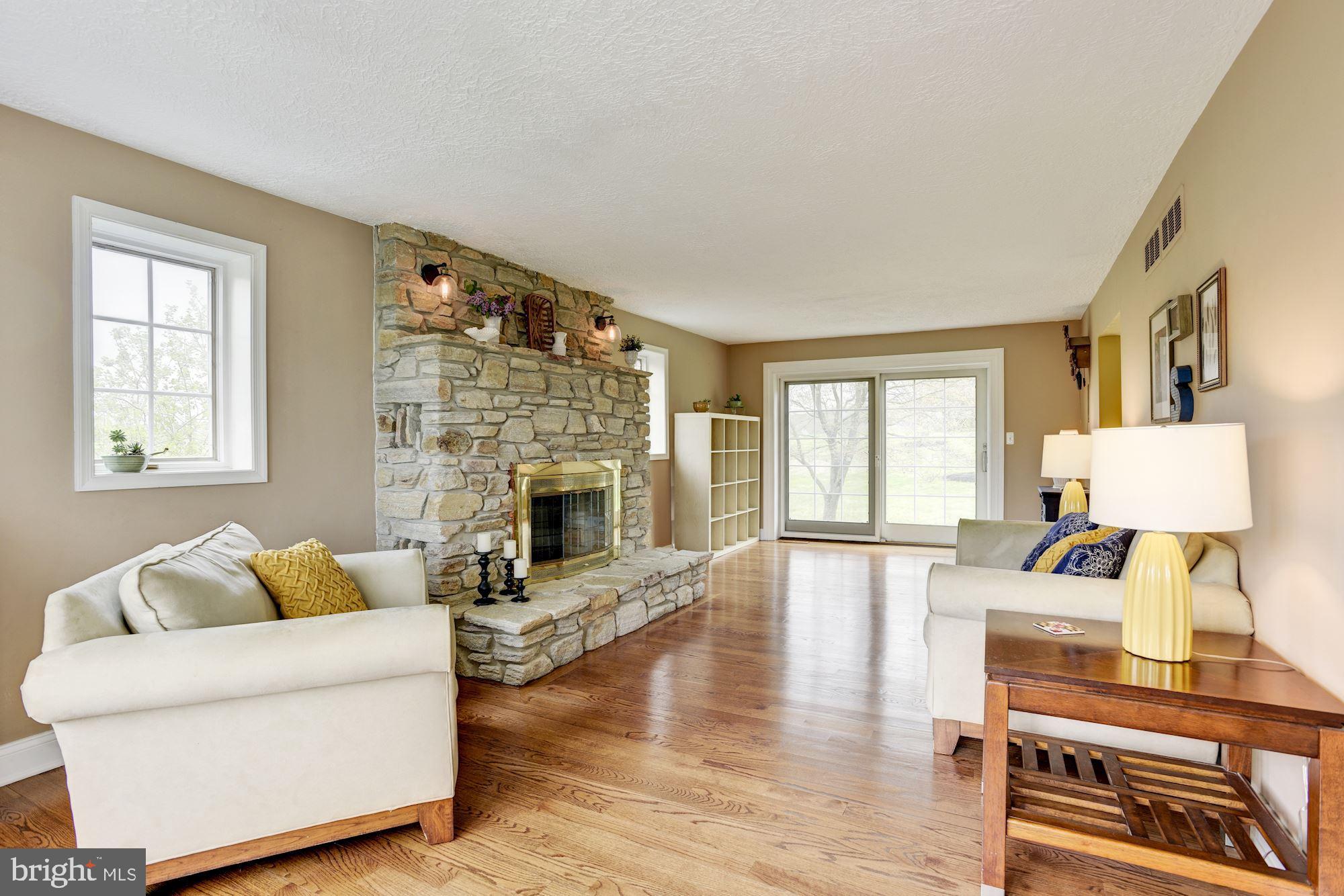 2721 Garrett Road White Hall, MD 21161 - Photo 11 of 40 Family Room