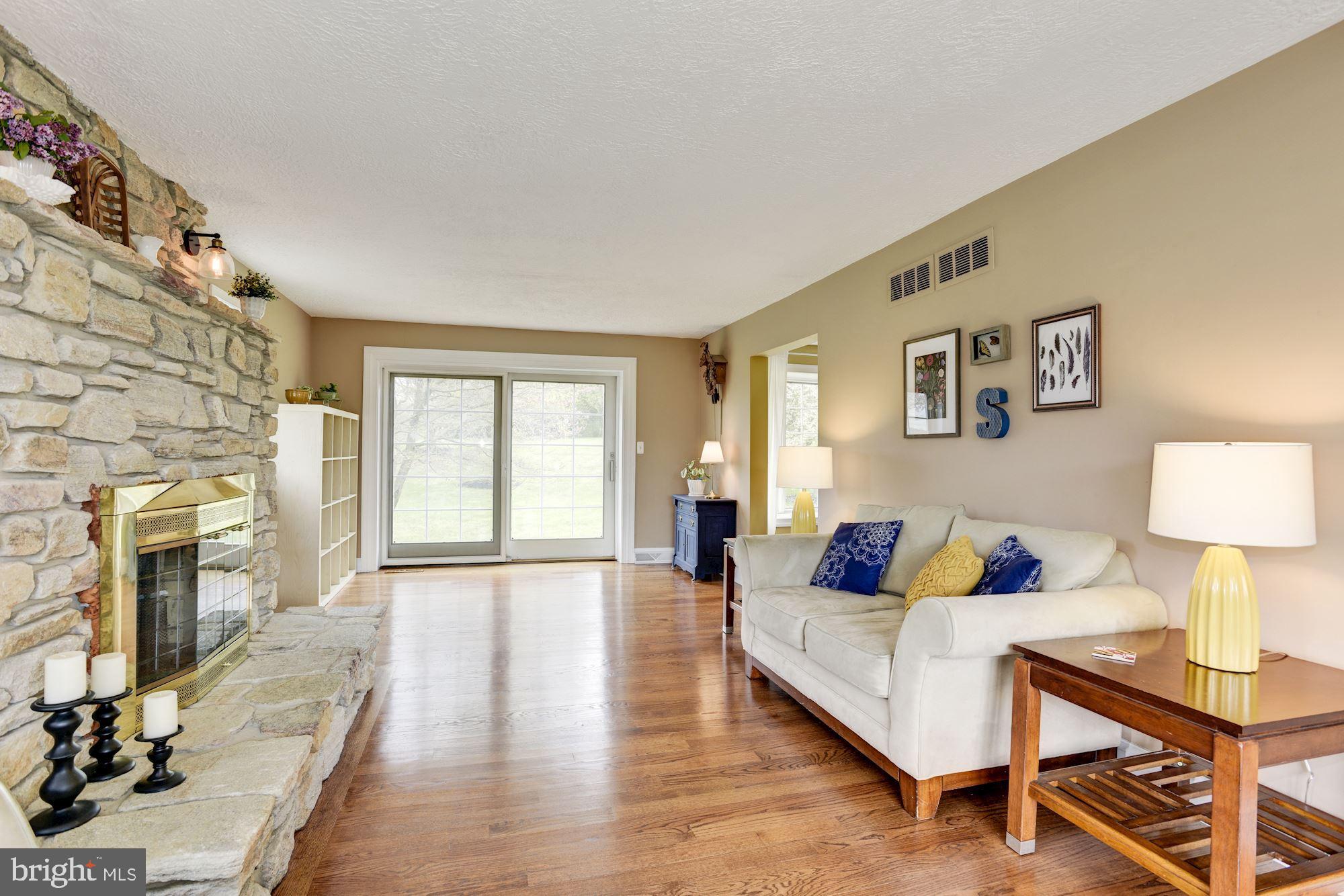2721 Garrett Road White Hall, MD 21161 - Photo 12 of 40 Family Room