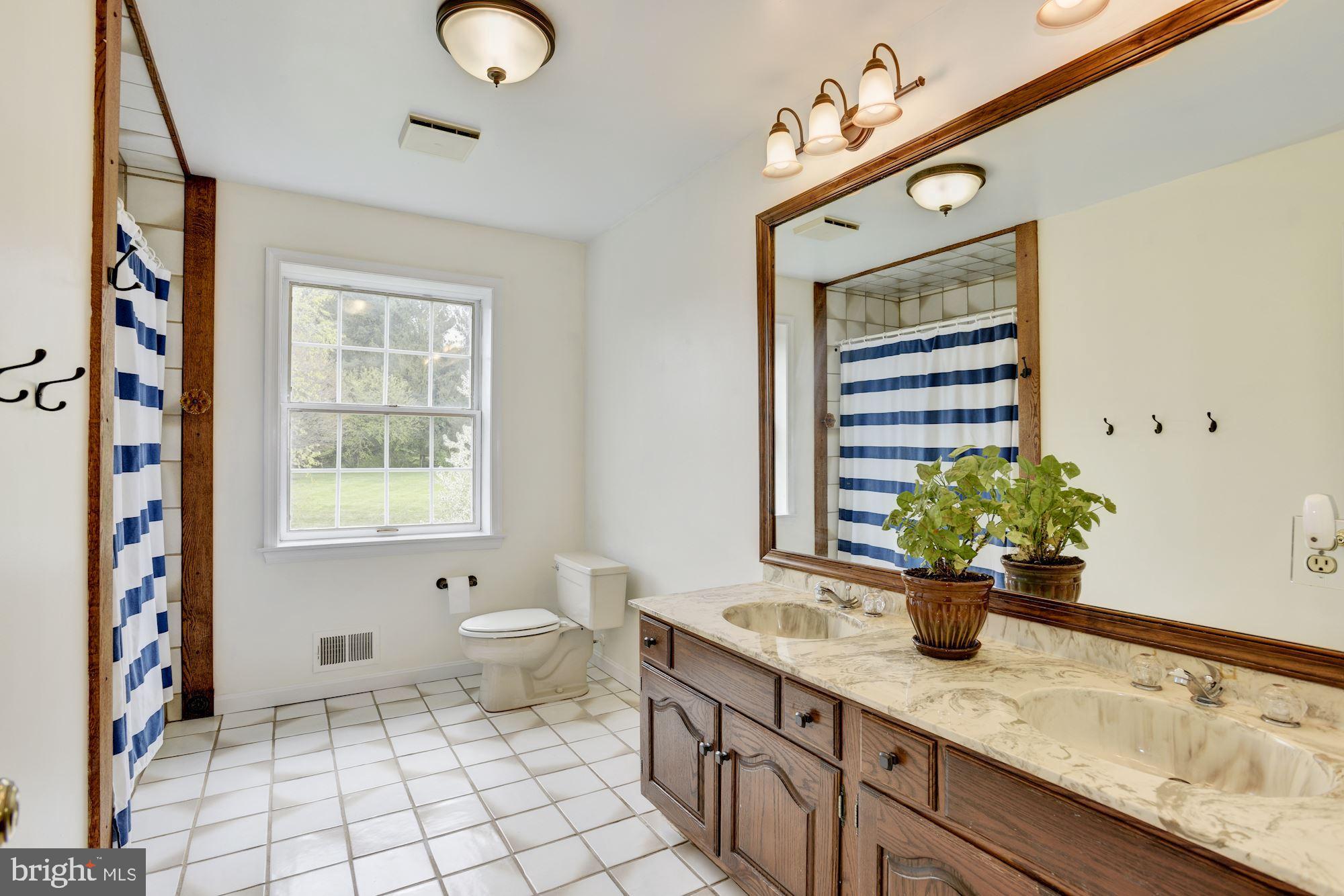 2721 Garrett Road White Hall, MD 21161 - Photo 33 of 40 Bath