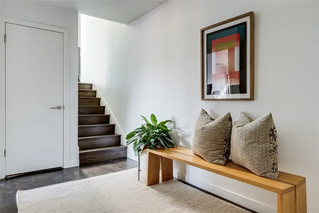 $3,200,000 | 4713 VÃa Media, Austin, TX 78746