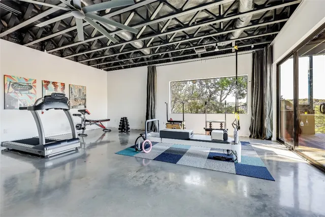$3,200,000 | 4713 VÃa Media, Austin, TX 78746
