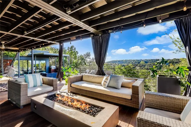 $3,200,000 | 4713 VÃa Media, Austin, TX 78746
