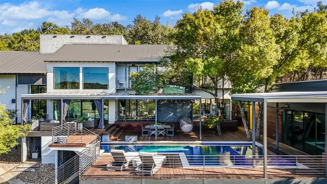 $3,200,000 | 4713 VÃa Media, Austin, TX 78746