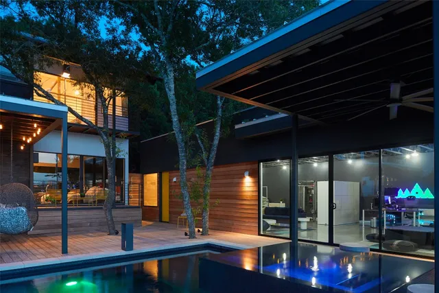 $3,200,000 | 4713 VÃa Media, Austin, TX 78746