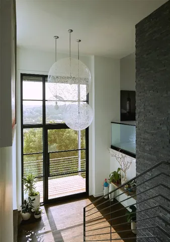 $3,200,000 | 4713 VÃa Media, Austin, TX 78746