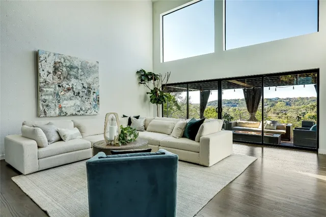 $3,200,000 | 4713 VÃa Media, Austin, TX 78746