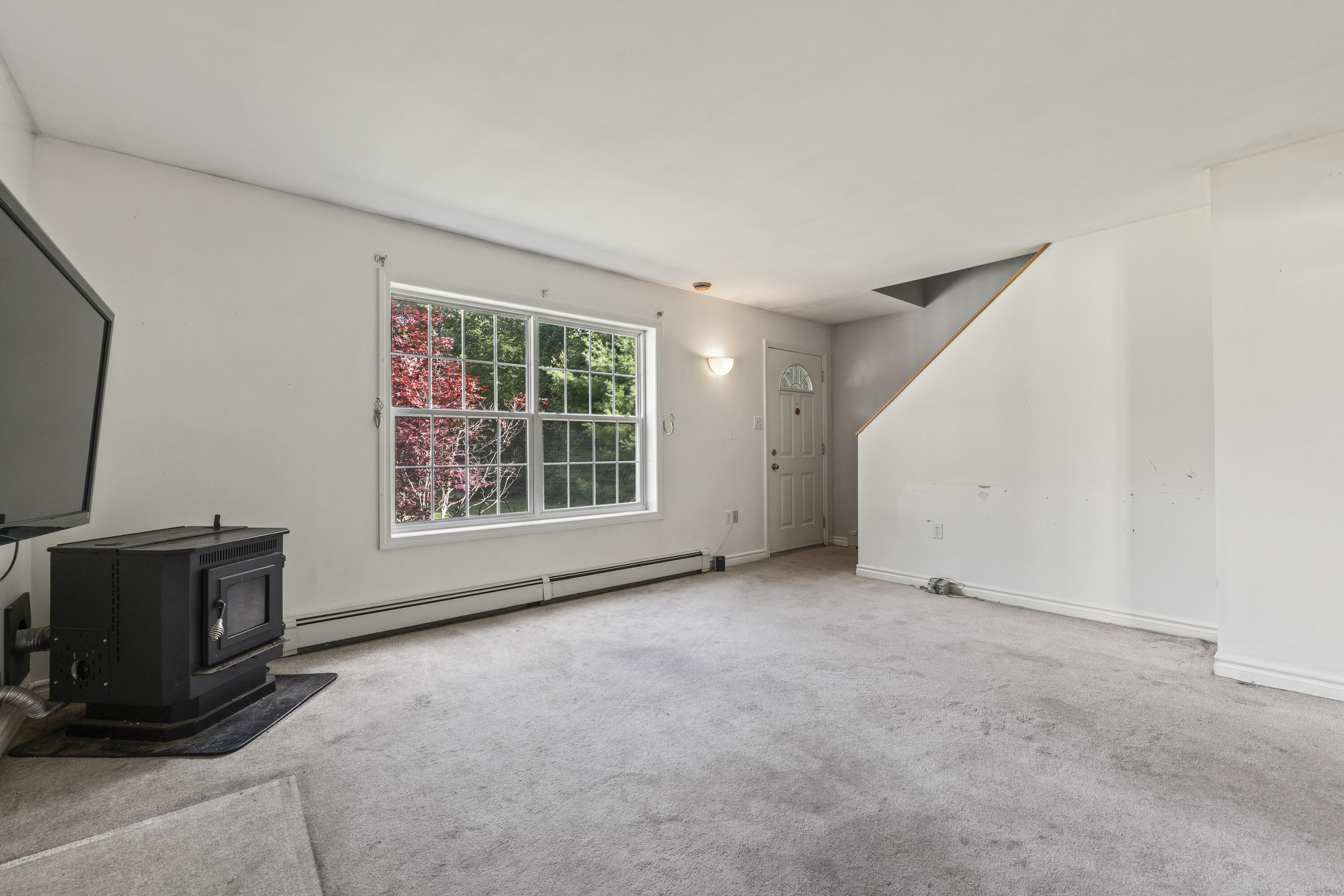 85 Lady Slipper Lane Waldoboro, ME 04572 - Photo 12 of 66 85 Lady Slipper Ln_112