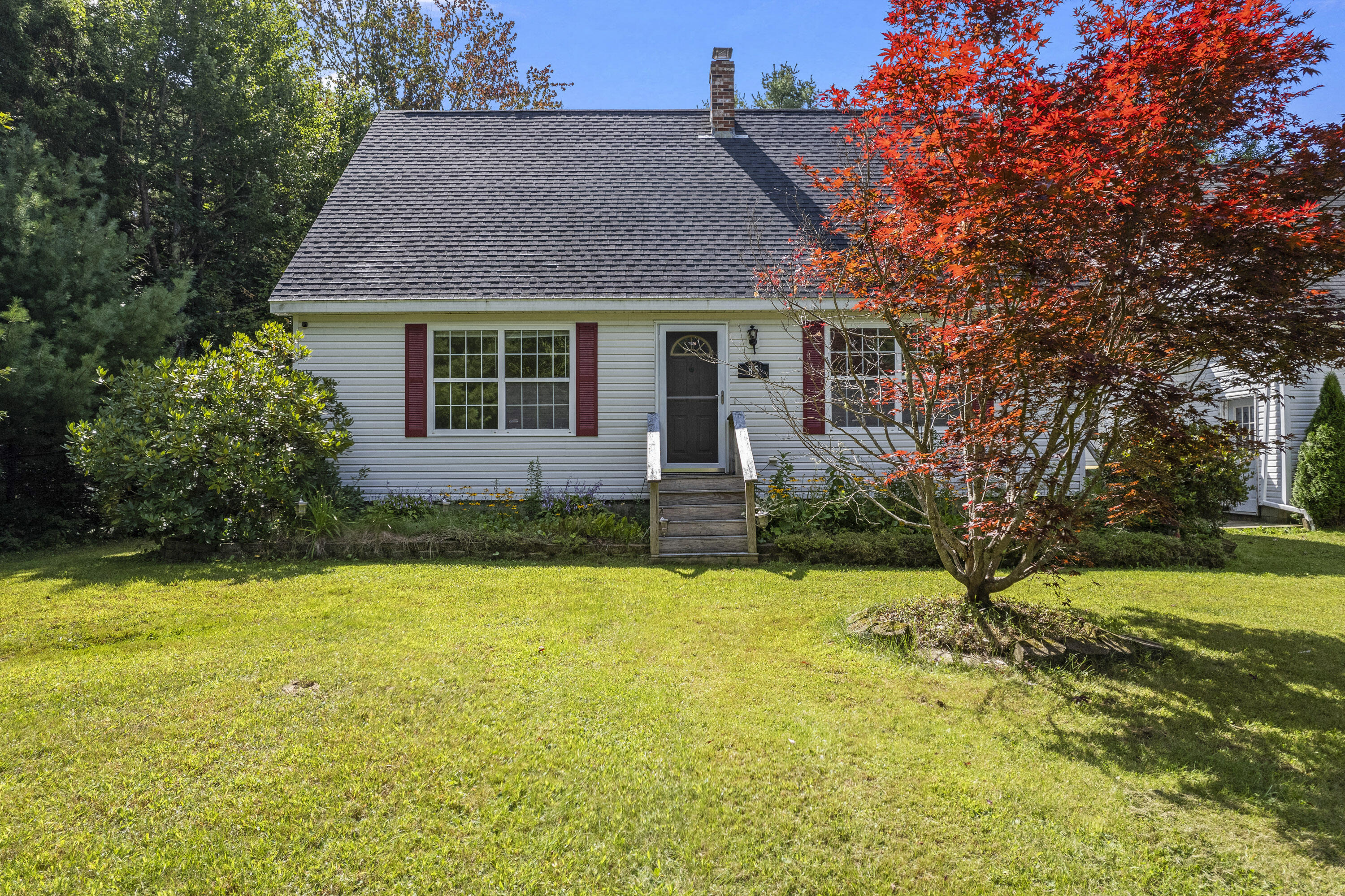 85 Lady Slipper Lane Waldoboro, ME 04572 - Photo 8 of 66 85 Lady Slipper Ln_107