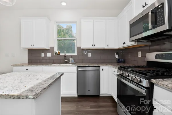 $2,995 | 7132 Wheyfield Drive, Charlotte, NC 28215