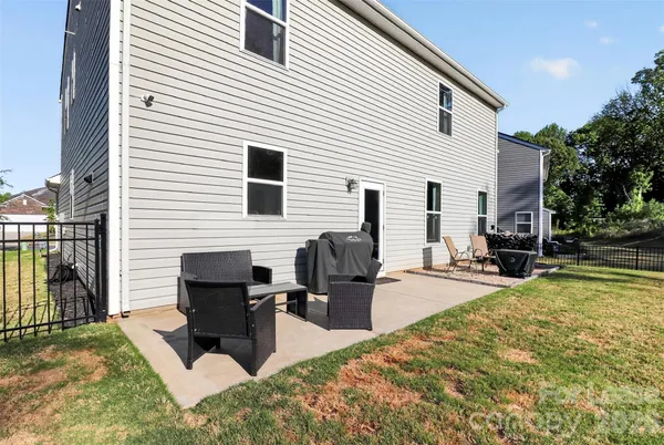 $2,995 | 7132 Wheyfield Drive, Charlotte, NC 28215