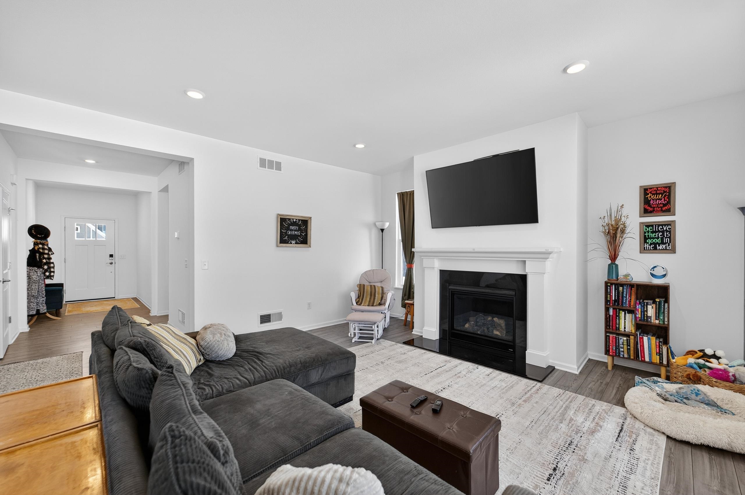 4127 Eton Circle Windsor, WI 53598 - Photo 6 of 46