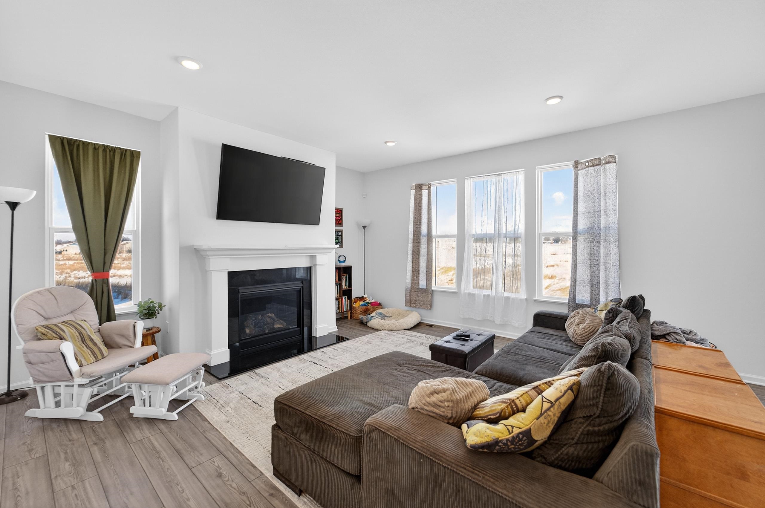 4127 Eton Circle Windsor, WI 53598 - Photo 7 of 46