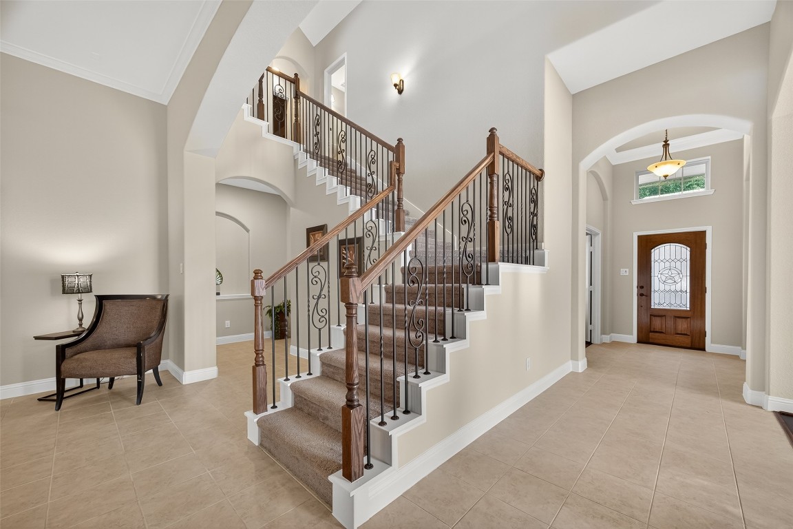 21331 Winding Path Way Richmond, TX 77406 - Photo 3 of 42 a view of entryway and hall