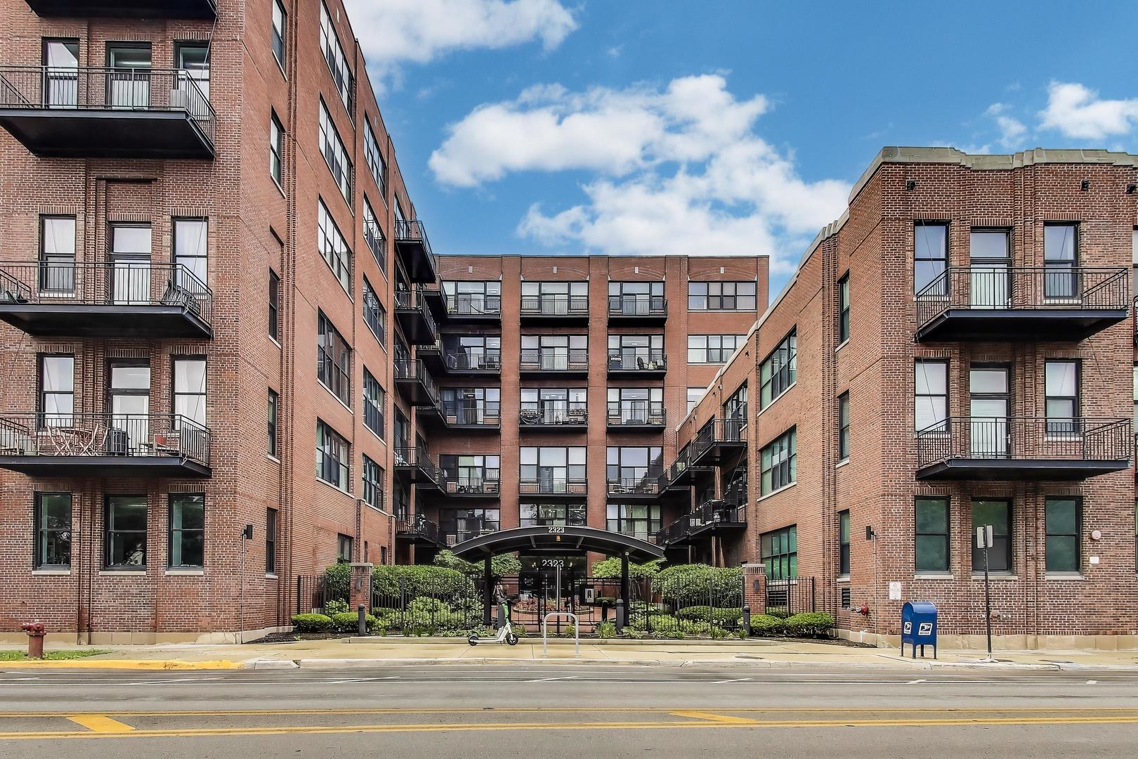 2323 West Pershing Road, Unit 124 Chicago, IL 60609 - Photo 3 of 37 Gallery Image 3