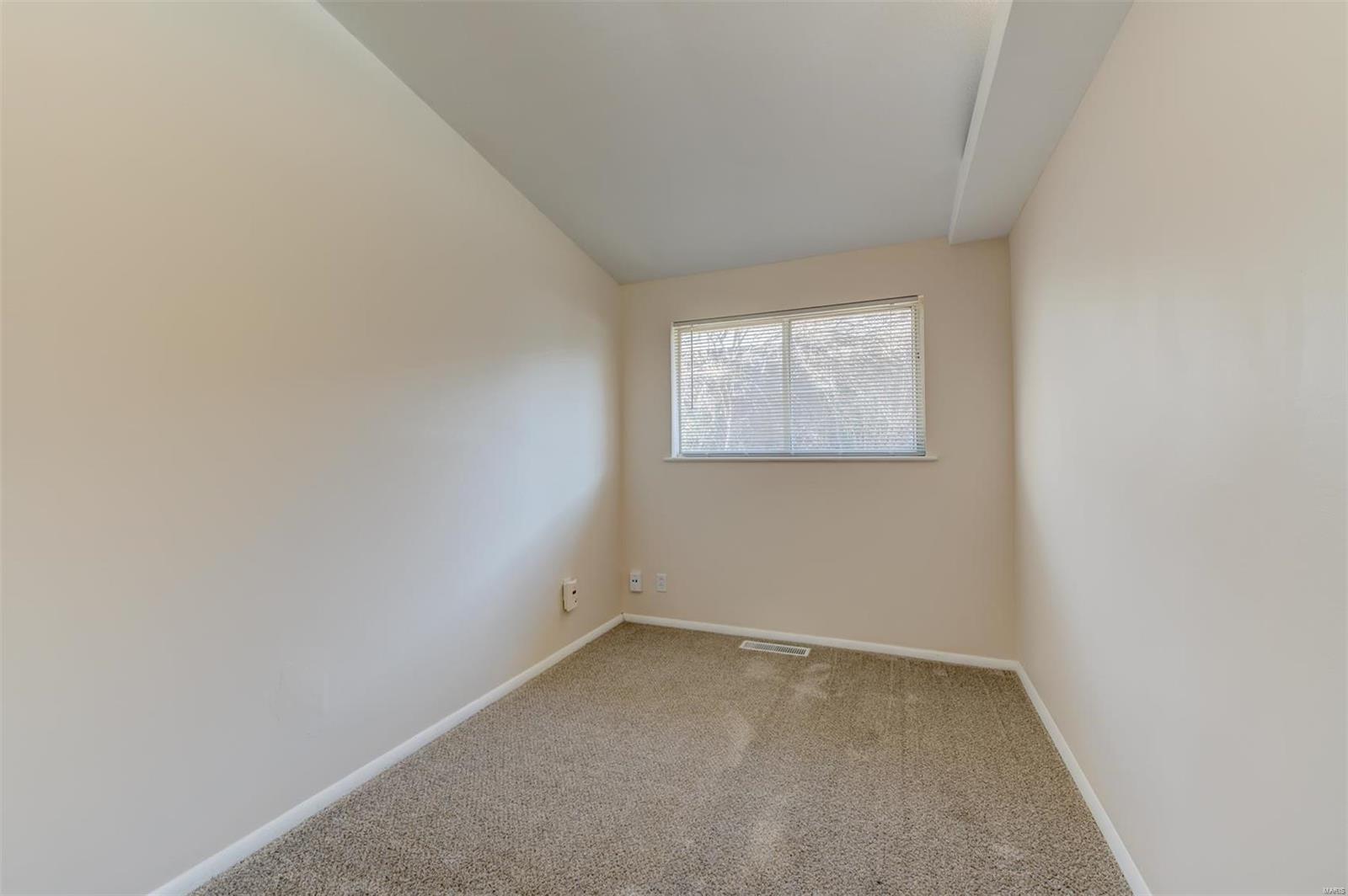 11421 Manchester Road St. Louis, MO 63122 - Photo 19 of 26 Gallery Image 19