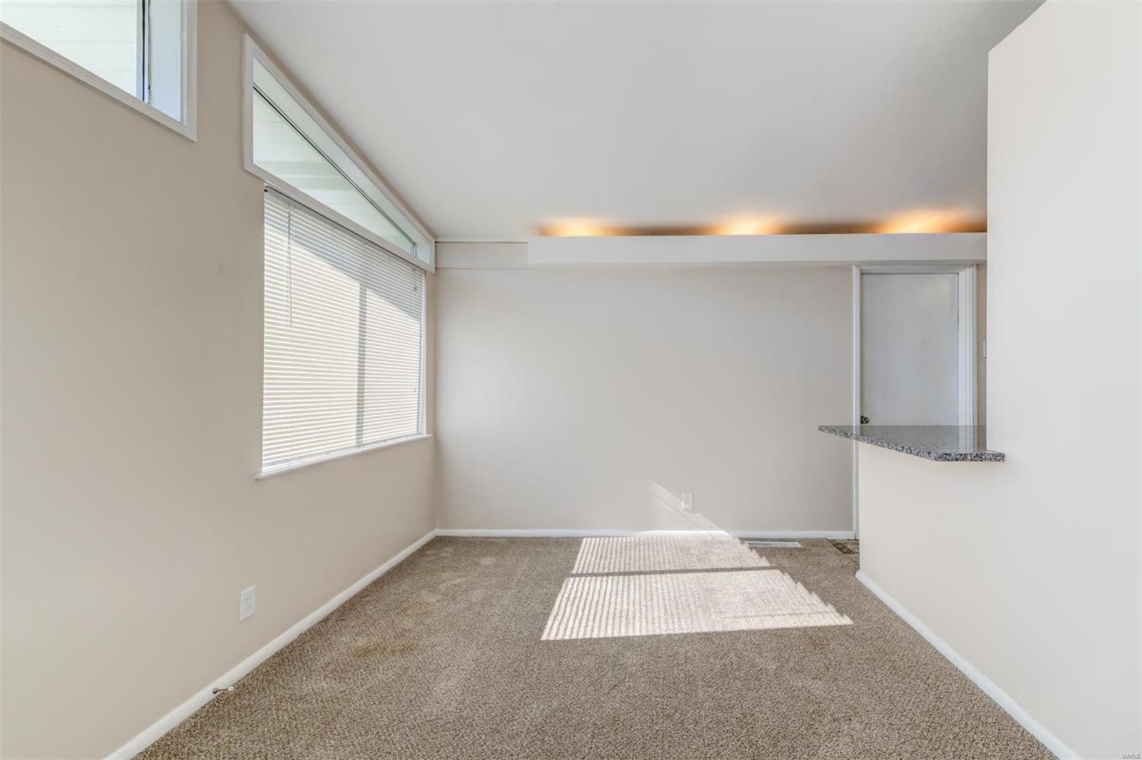 11421 Manchester Road St. Louis, MO 63122 - Photo 9 of 26 Gallery Image 9