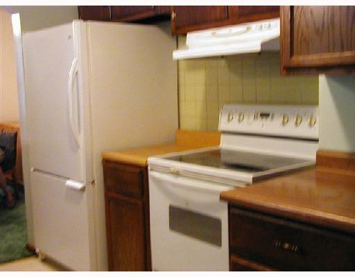 173 Ridgeview Drive Aliquippa, PA 15001 - Photo 4 of 15 Kitchen.