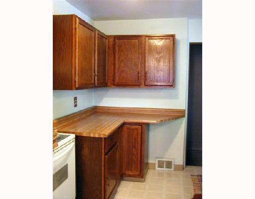 173 Ridgeview Drive Aliquippa, PA 15001 - Photo 5 of 15 Kitchen.