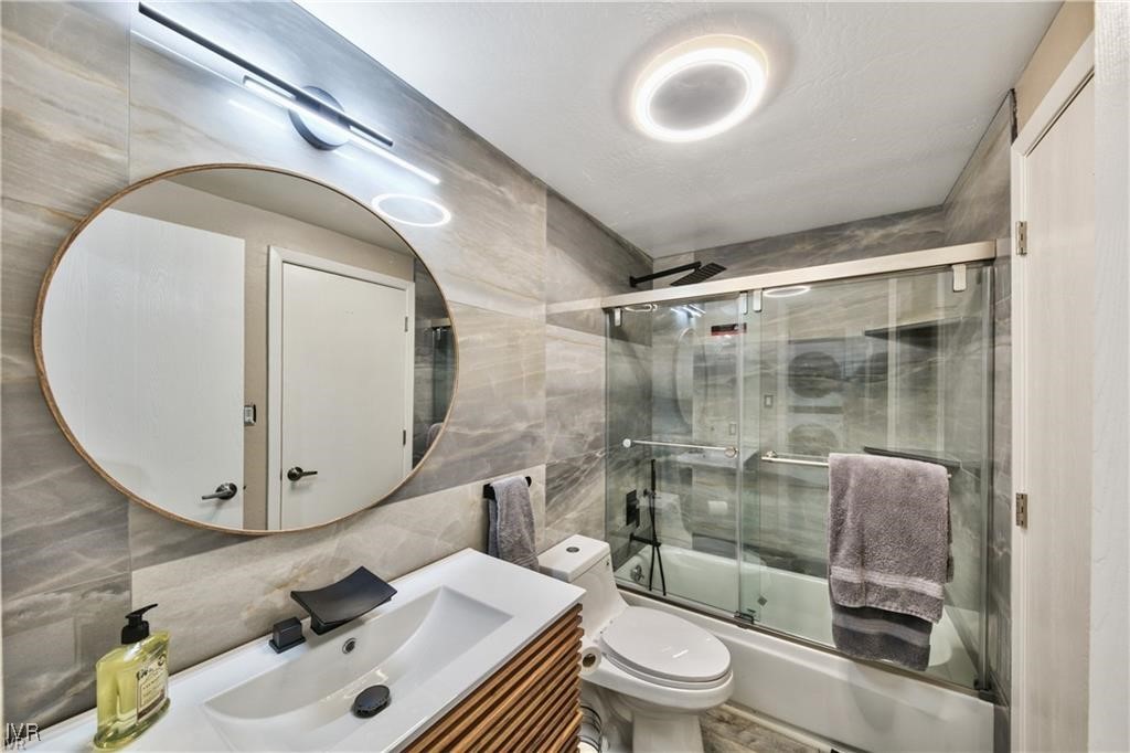 807 Alder Avenue, Unit 38 Incline Village, NV 89451 - Photo 9 of 15 a bathroom with a sink toilet and shower