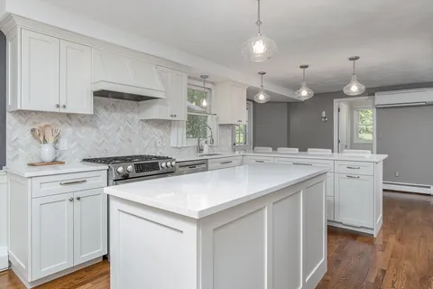 $775,000 | 561 Old Dunstable Road, Groton, MA 01450