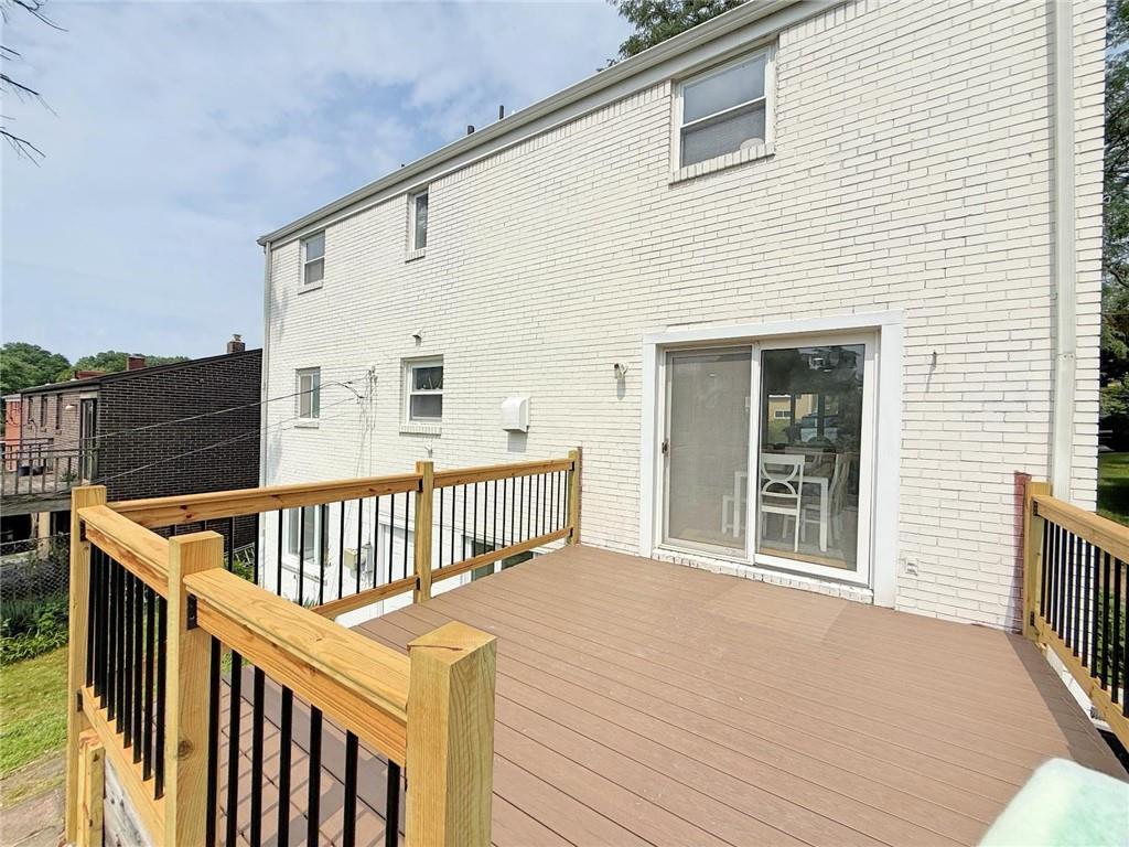2429 Rose Garden Road Pittsburgh, PA 15220 - Photo 10 of 27