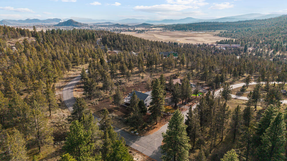 5722 Engleman Spruce Way Klamath Falls, OR 97601 - Photo 32 of 84 5722EnglemanSpruceDr-Exterior-33