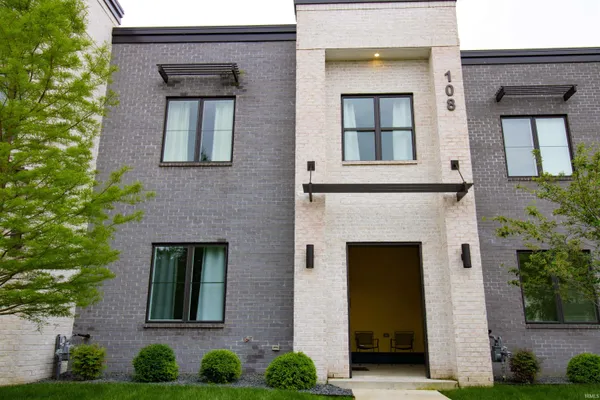 $375,000 | 31 Jefferson Avenue, Unit 108, Evansville, IN 47713