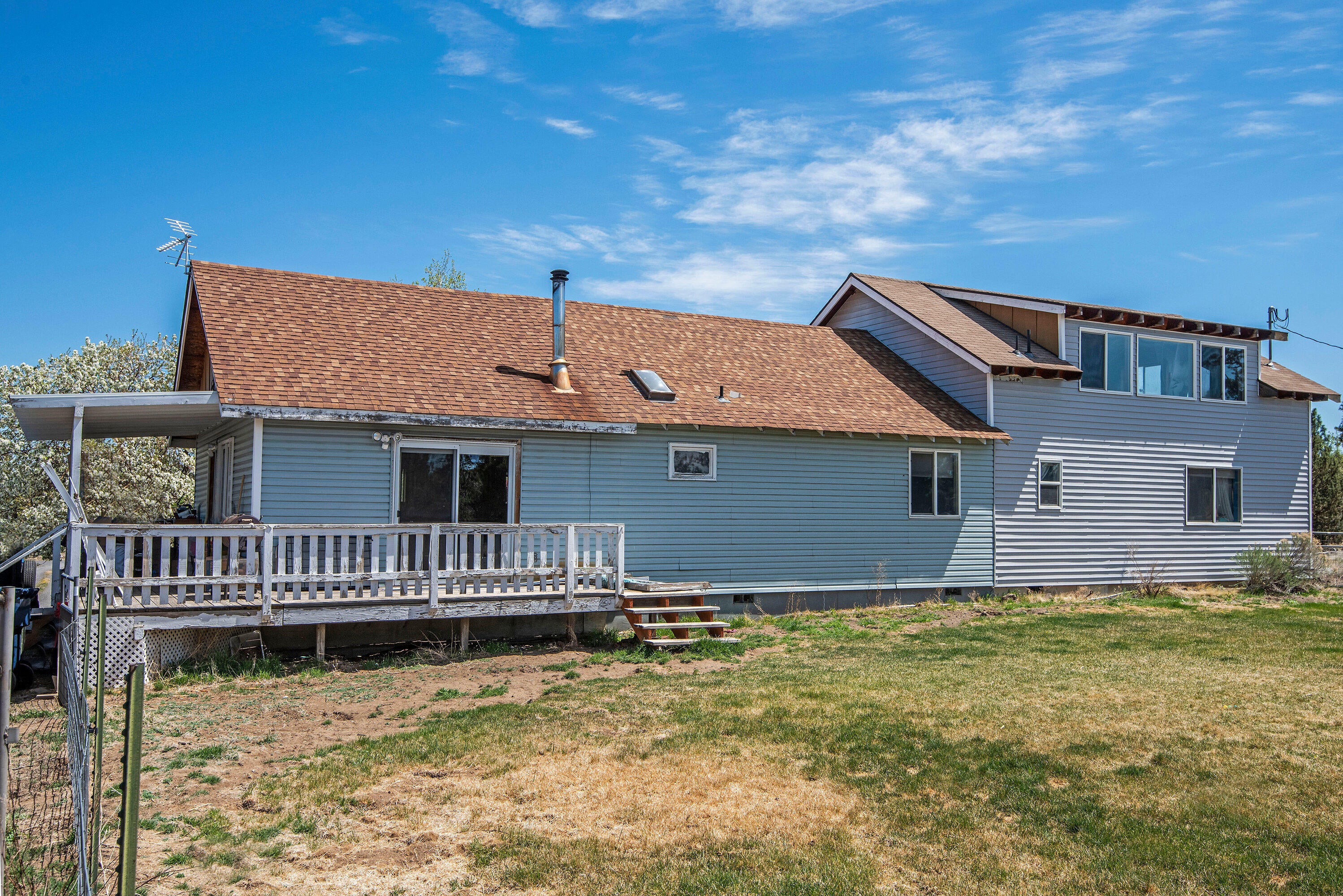 63591 Gentry Loop Bend, OR 97701 - Photo 19 of 24 63591 Gentry Loop Bend OR-print-019-008-