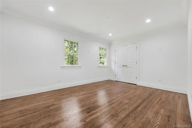 $2,199,999 | 15 Southwick Court North, Plainview, NY 11803