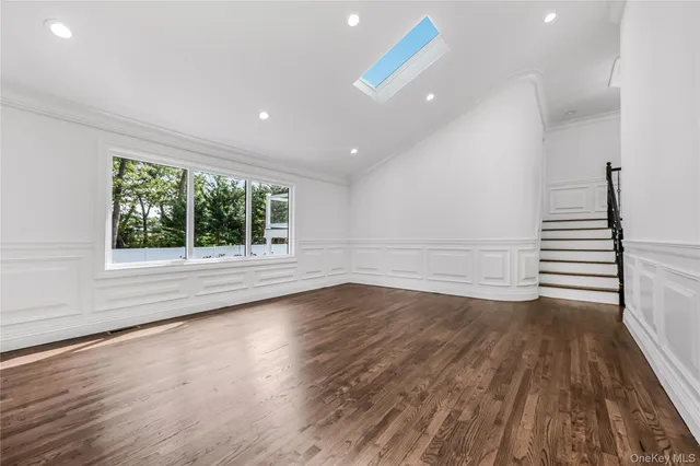 $2,199,999 | 15 Southwick Court North, Plainview, NY 11803