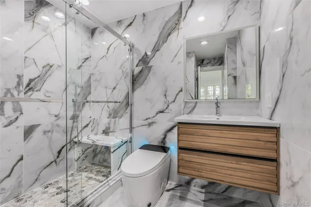 $2,199,999 | 15 Southwick Court North, Plainview, NY 11803