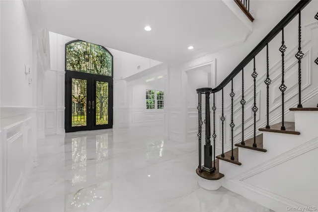 $2,199,999 | 15 Southwick Court North, Plainview, NY 11803