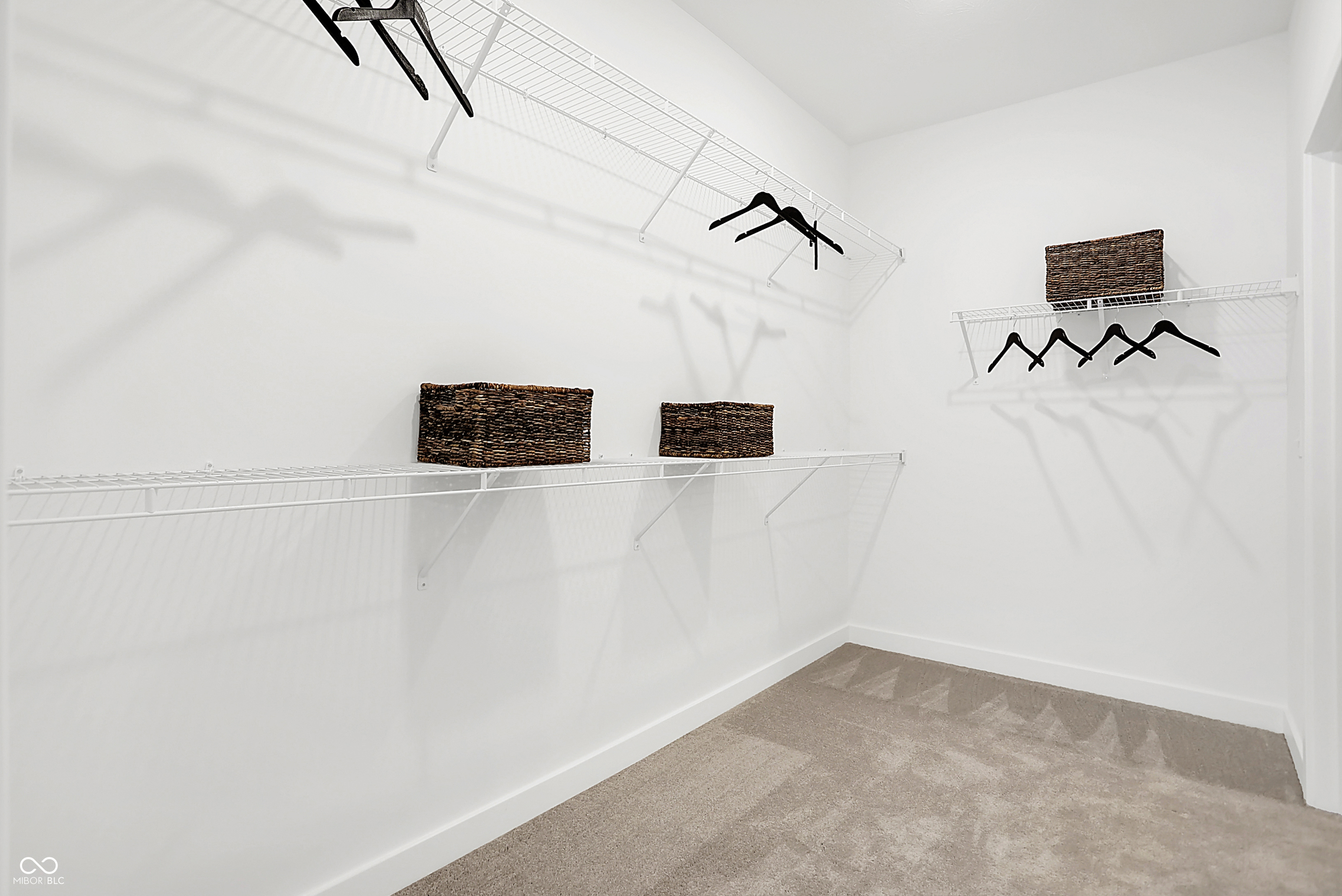 15490 Alperton Road Fishers, IN 46037 - Photo 23 of 32