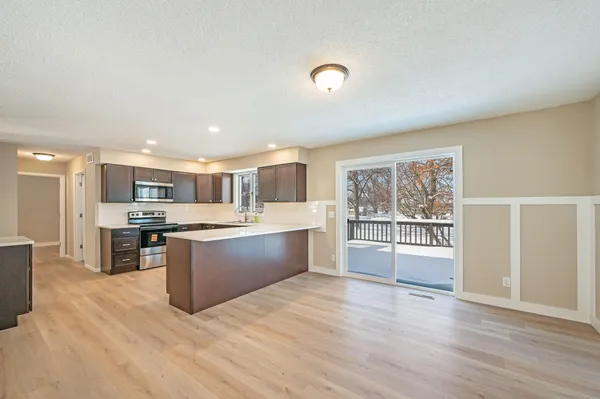 $214,000 | 607 North Sailor Street, Blue Earth, MN 56013