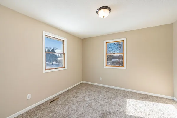$214,000 | 607 North Sailor Street, Blue Earth, MN 56013