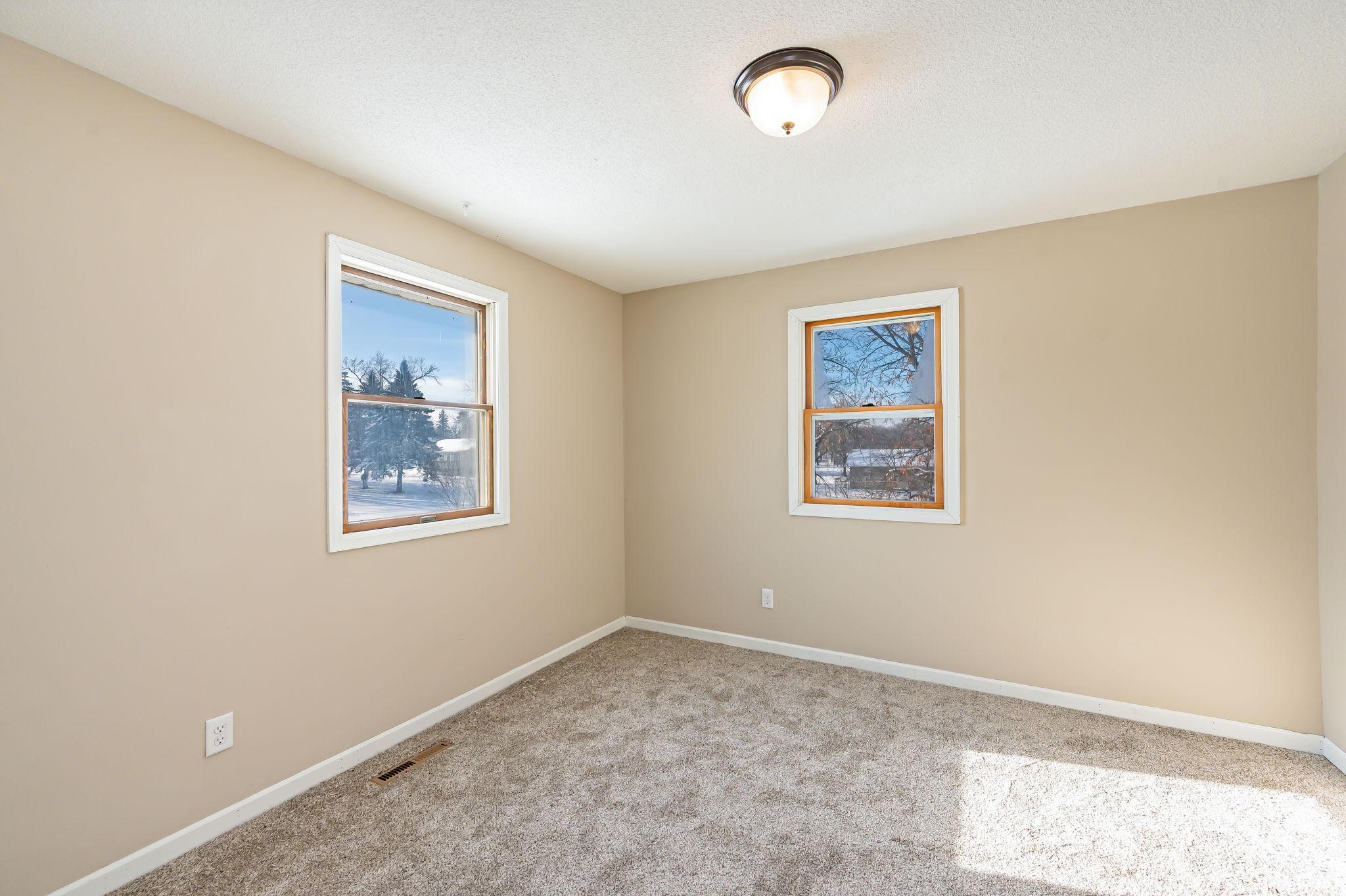 607 North Sailor Street Blue Earth, MN 56013 - Photo 29 of 37