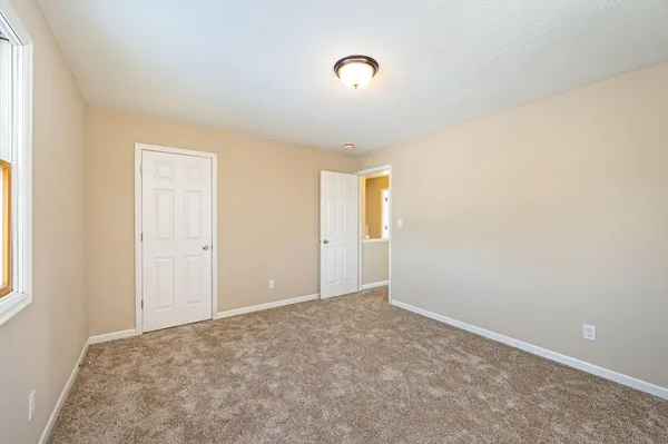 $214,000 | 607 North Sailor Street, Blue Earth, MN 56013